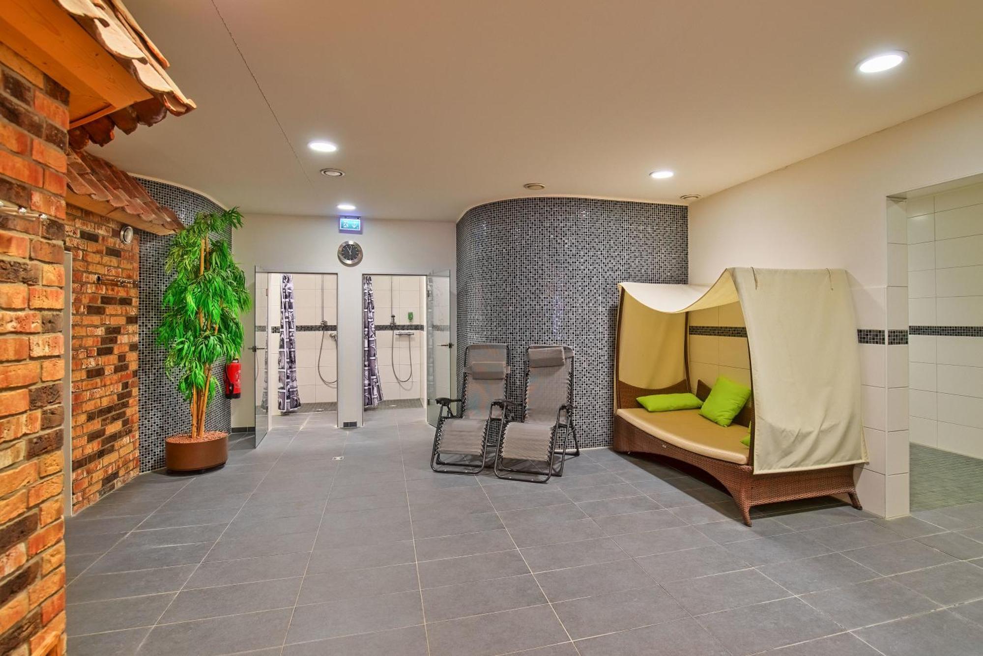 Hotel Im Schuetzenhof, ยีเวอ ภายนอก รูปภาพ