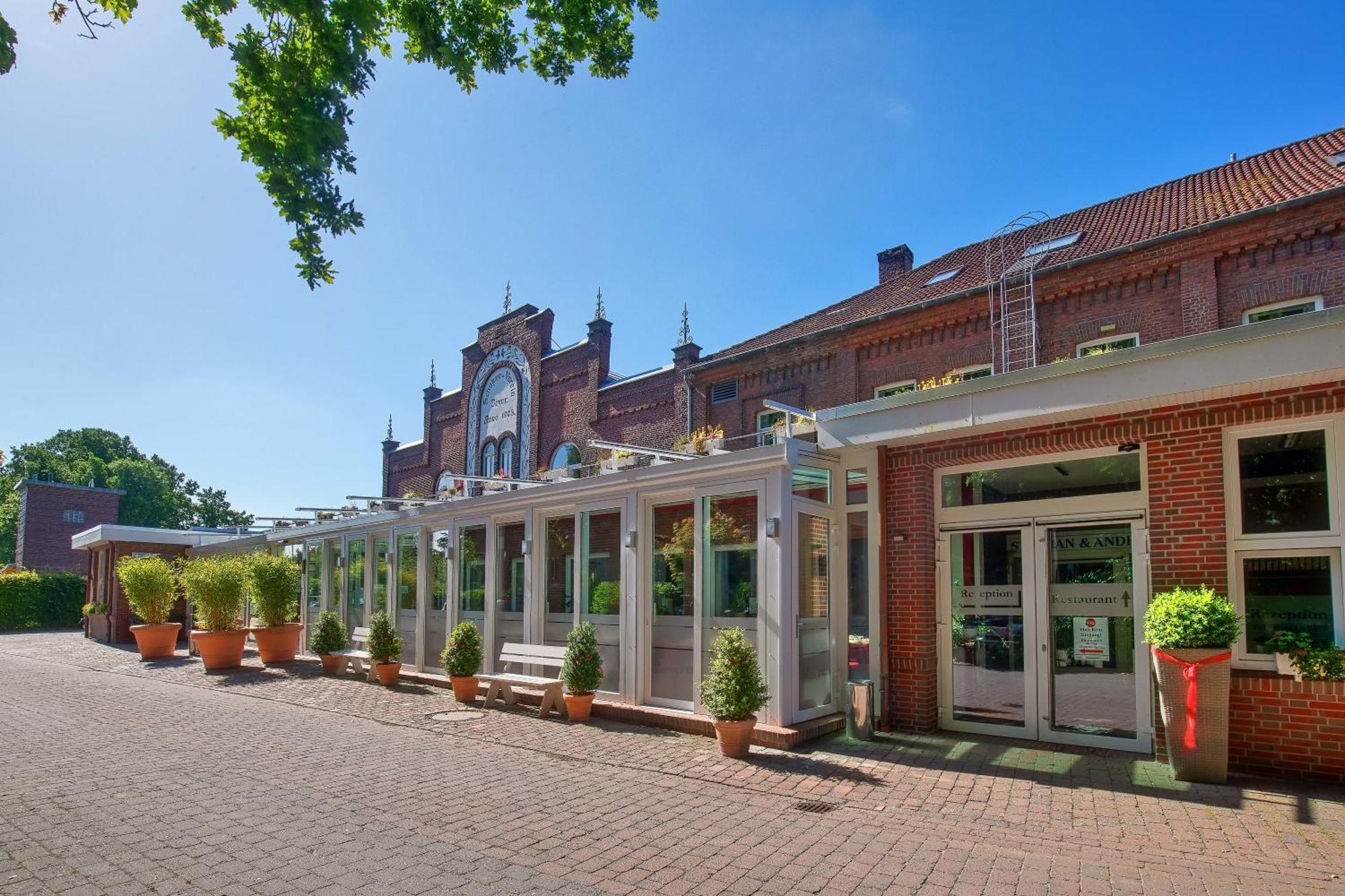 Hotel Im Schuetzenhof, ยีเวอ ภายนอก รูปภาพ