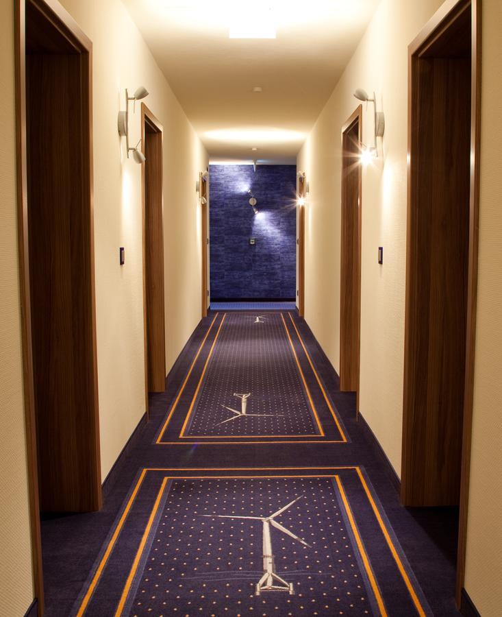 Hotel Im Schuetzenhof, ยีเวอ ภายนอก รูปภาพ