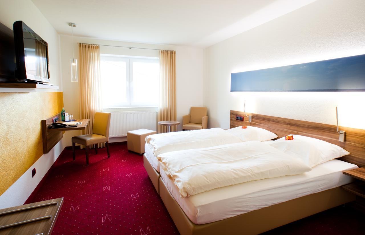 Hotel Im Schuetzenhof, ยีเวอ ภายนอก รูปภาพ