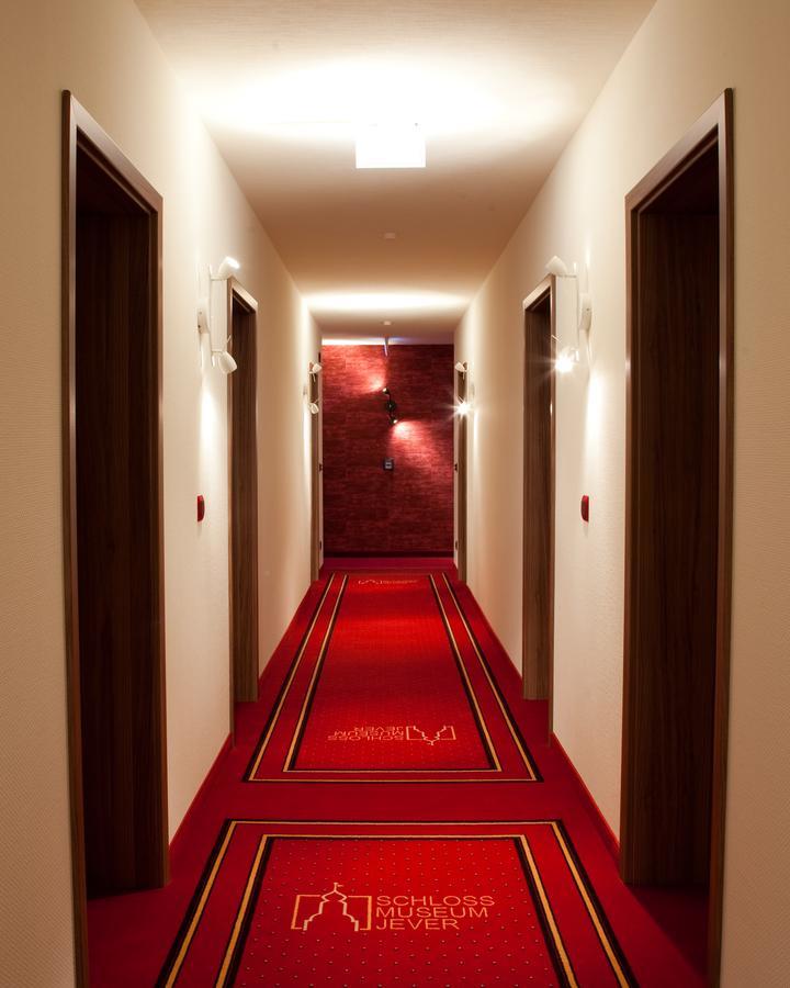 Hotel Im Schuetzenhof, ยีเวอ ภายนอก รูปภาพ