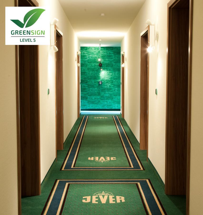 Hotel Im Schuetzenhof, ยีเวอ ภายนอก รูปภาพ