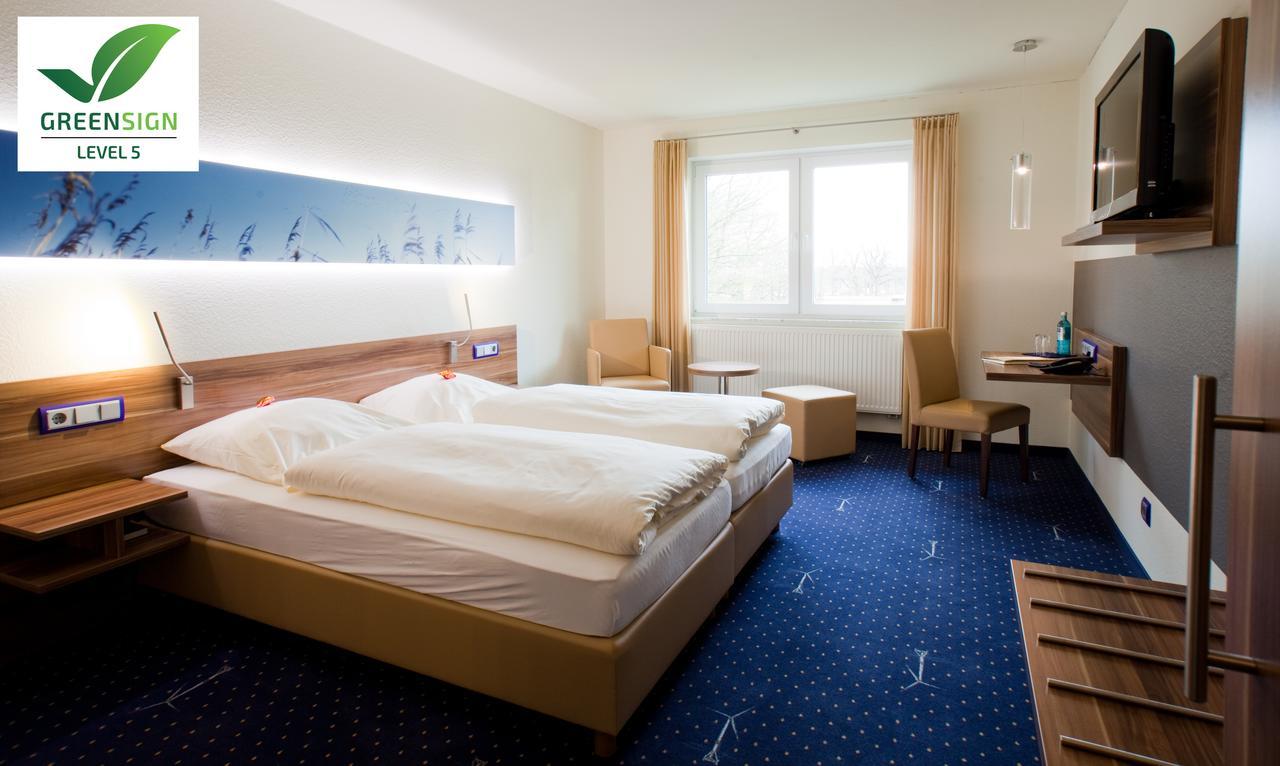 Hotel Im Schuetzenhof, ยีเวอ ภายนอก รูปภาพ