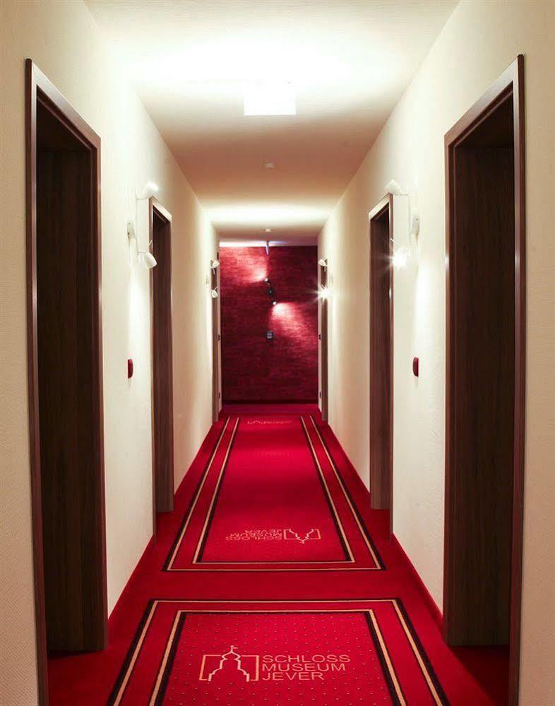 Hotel Im Schuetzenhof, ยีเวอ ภายนอก รูปภาพ