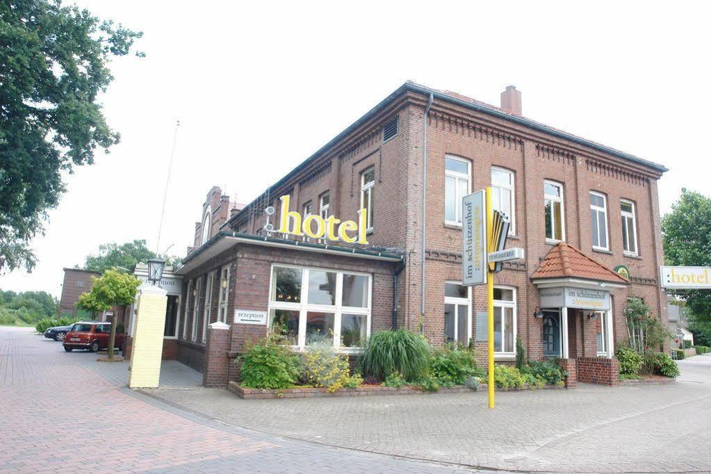 Hotel Im Schuetzenhof, ยีเวอ ภายนอก รูปภาพ